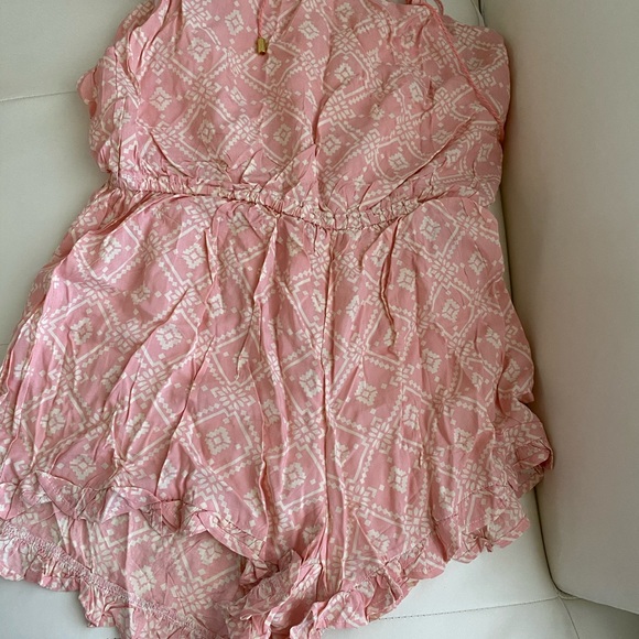 Rompers 🔥 - Picture 3 of 6